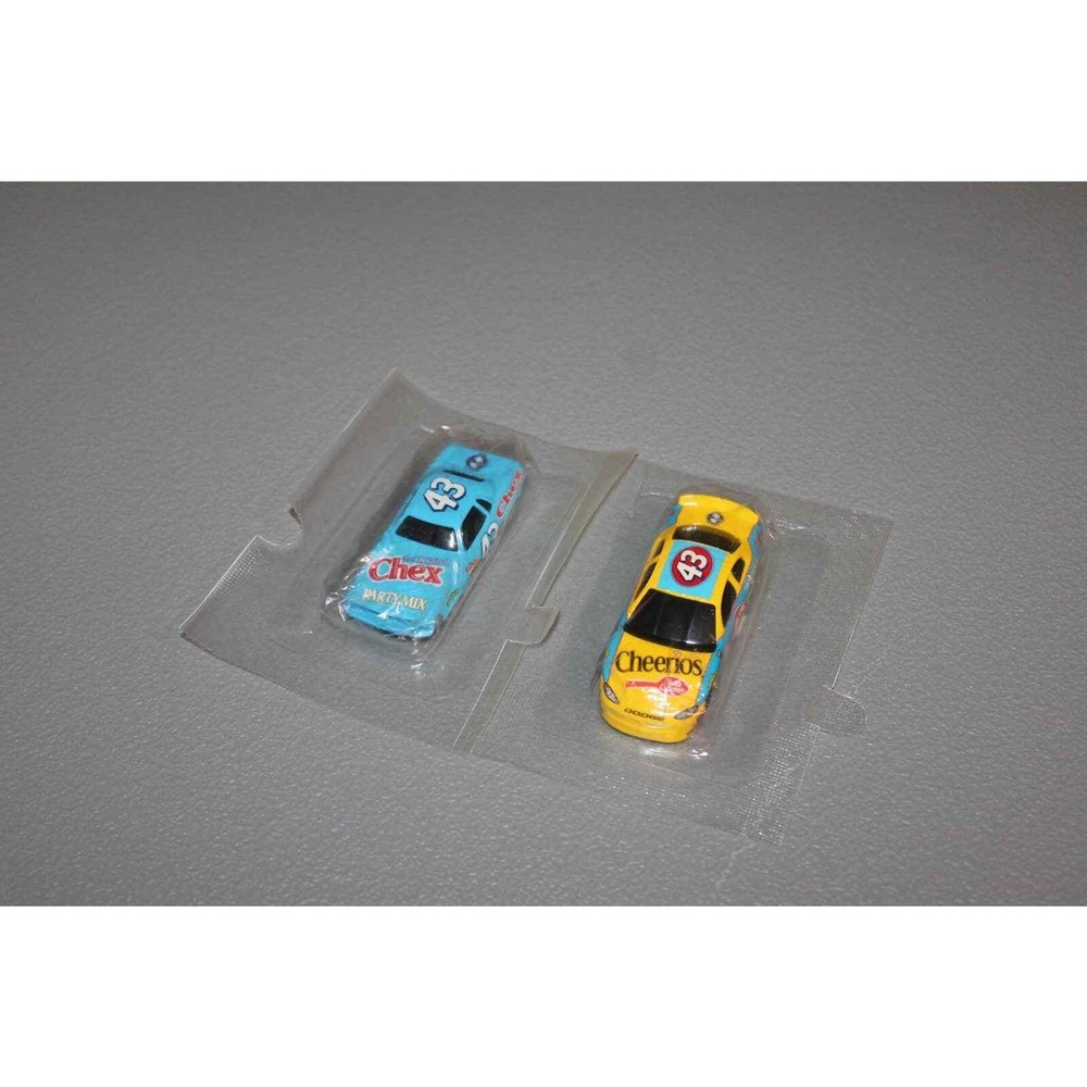 Richard Petty #43 Matchbox cars cheerios chex‎ new in plastic